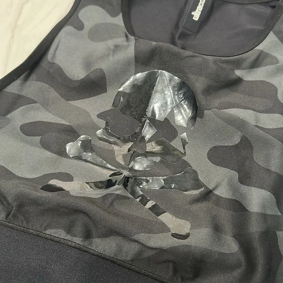 Black Ultracor x Soulcycle Skull Camo Bra Medoum Skull Crossbones - Picture 3 of 6